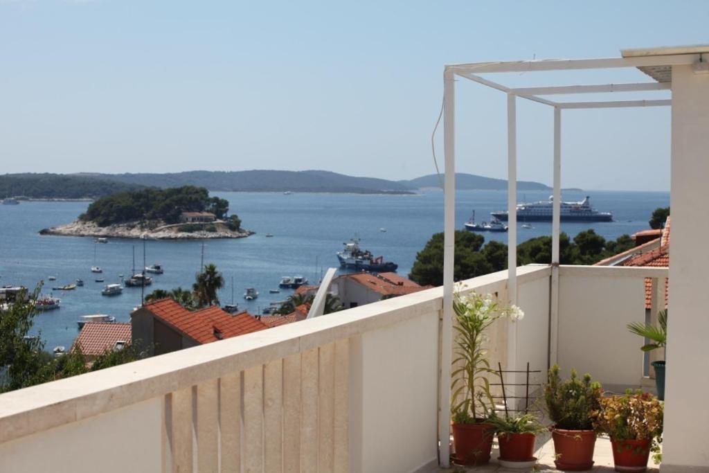 Apartments & Rooms Zlatica Hvar Hvar Town Exterior photo