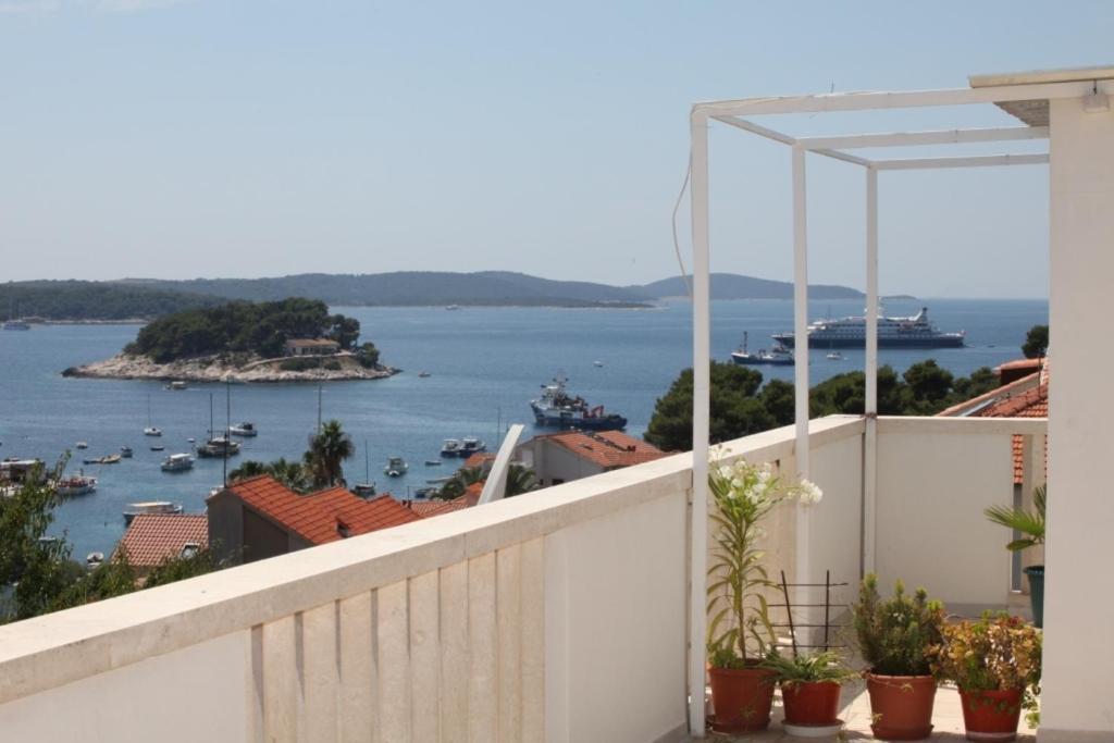 Apartments & Rooms Zlatica Hvar Hvar Town Exterior photo